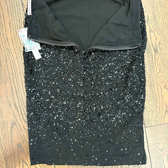 Alice and Olivia sequin skirt - Picture 3 of 5